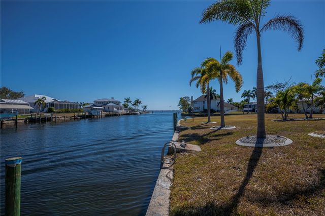 290 TAIT TERRACE SE, Port Charlotte, FL 33952