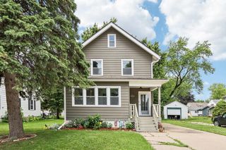 210 S Monroe STREET, Watertown, WI 53094