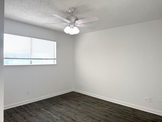 4689 N Feland Avenue, Fresno, CA 93722