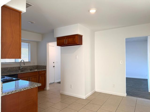 4689 N Feland Avenue, Fresno, CA 93722