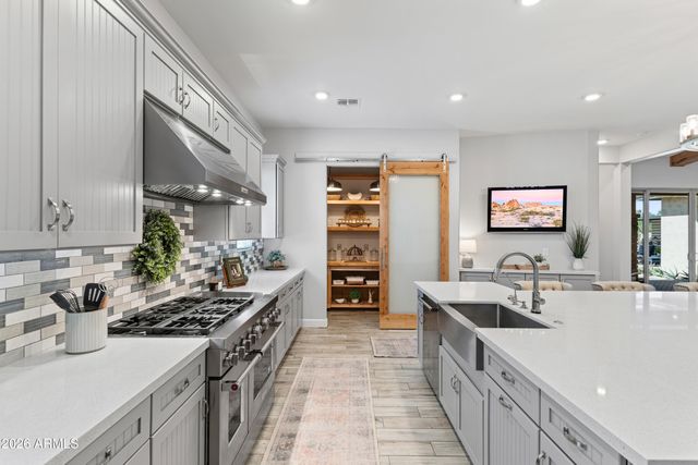 21022 E AQUARIUS Way, Queen Creek, AZ 85142