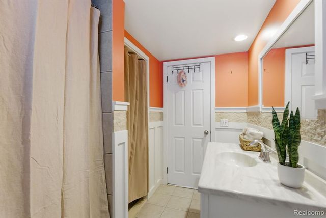 25737 Rusty Street, Taylor, MI 48180