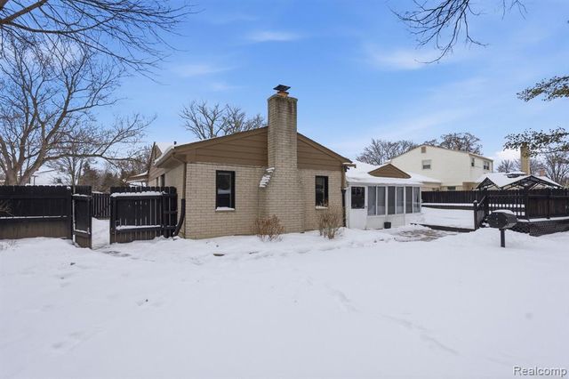 25737 Rusty Street, Taylor, MI 48180