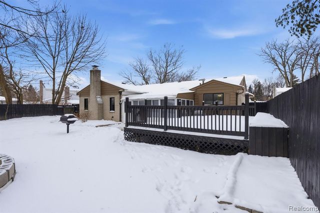 25737 Rusty Street, Taylor, MI 48180