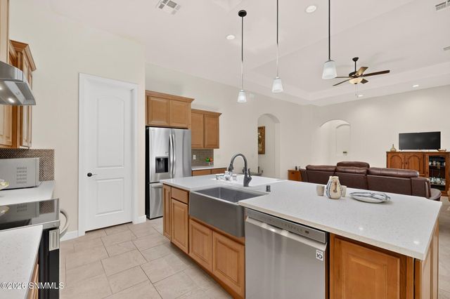3030 Don Buck Drive, Las Cruces, NM 88011