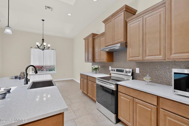 3030 Don Buck Drive, Las Cruces, NM 88011