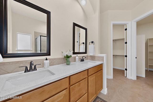 3030 Don Buck Drive, Las Cruces, NM 88011