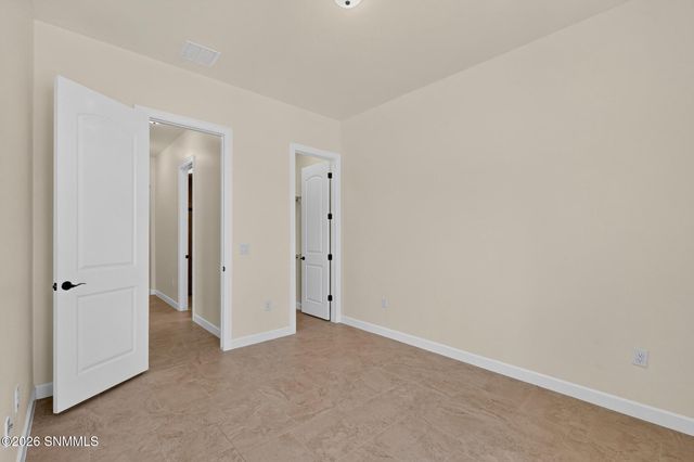 3030 Don Buck Drive, Las Cruces, NM 88011