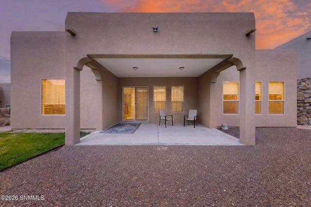 3030 Don Buck Drive, Las Cruces, NM 88011