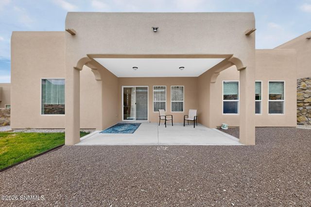3030 Don Buck Drive, Las Cruces, NM 88011