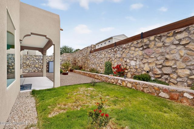 3030 Don Buck Drive, Las Cruces, NM 88011
