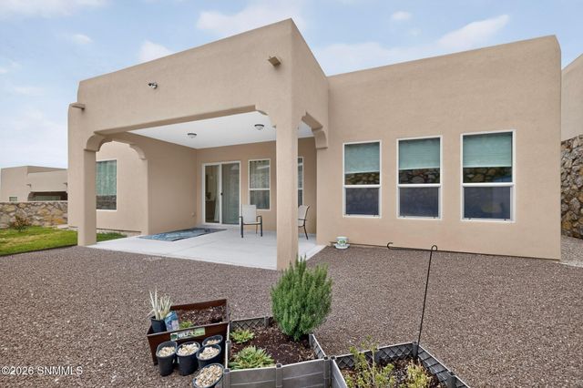 3030 Don Buck Drive, Las Cruces, NM 88011