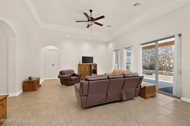 3030 Don Buck Drive, Las Cruces, NM 88011
