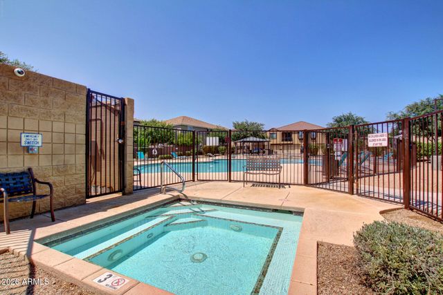 1265 S AARON Drive 311, Mesa, AZ 85209