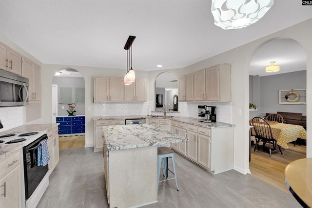 201 Pond Oak Lane, Columbia, SC 29212