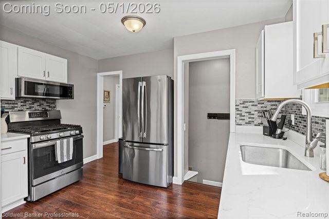 372 E Drayton Street, Ferndale, MI 48220