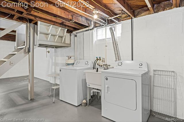 372 E Drayton Street, Ferndale, MI 48220