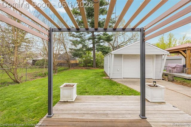 372 E Drayton Street, Ferndale, MI 48220
