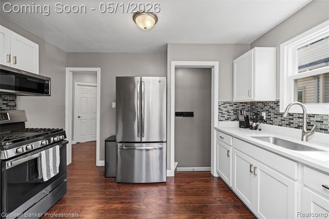 372 E Drayton Street, Ferndale, MI 48220