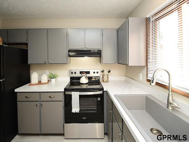 4613R Tipperary Trail, Lincoln, NE 68512