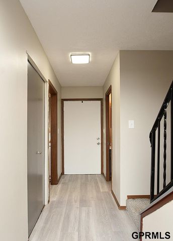 4613R Tipperary Trail, Lincoln, NE 68512