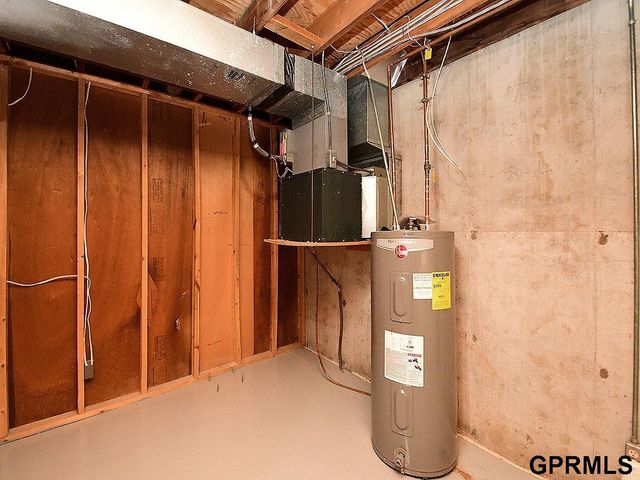 4613R Tipperary Trail, Lincoln, NE 68512