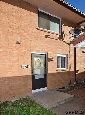 4613R Tipperary Trail, Lincoln, NE 68512