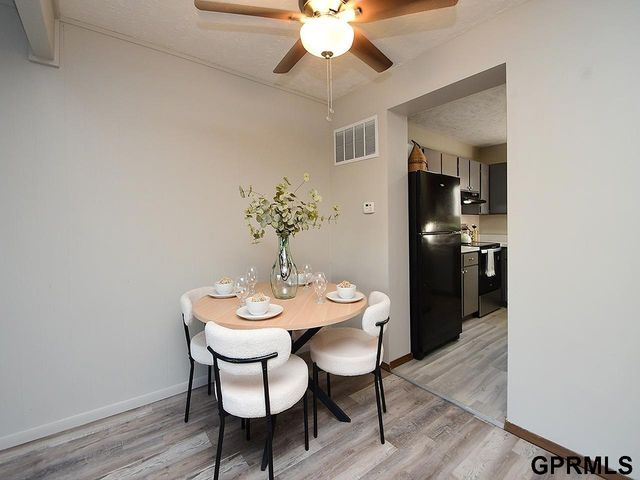 4613R Tipperary Trail, Lincoln, NE 68512