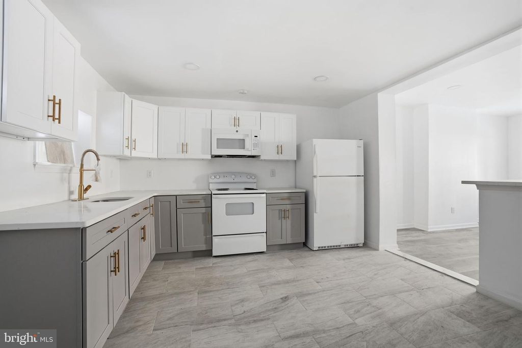 1928 W CAREY ST, Philadelphia, PA 19140