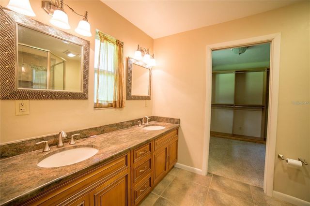 1009 NW 39TH DRIVE, Gainesville, FL 32605