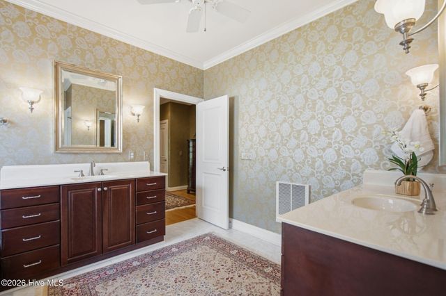 2118 Bay Colony Lane, Wilmington, NC 28405