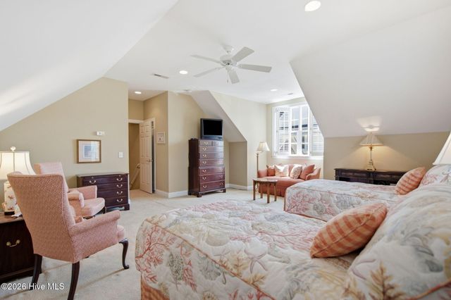 2118 Bay Colony Lane, Wilmington, NC 28405