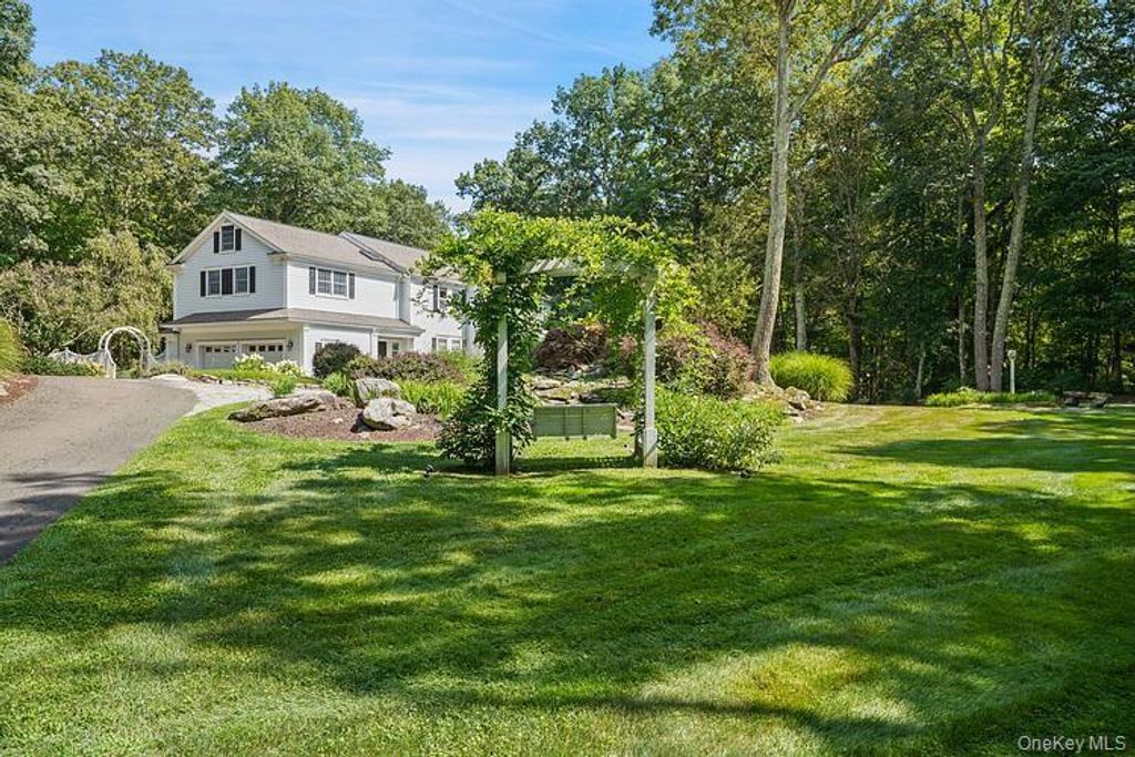 33 Peters Lane, Pound Ridge, NY 10576 — photo 3