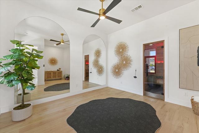 1032 E Parview Circle, Grand Prairie, TX 75104