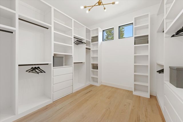 1032 E Parview Circle, Grand Prairie, TX 75104