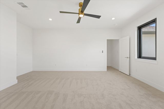 1032 E Parview Circle, Grand Prairie, TX 75104