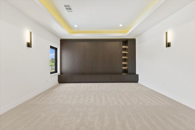 1032 E Parview Circle, Grand Prairie, TX 75104