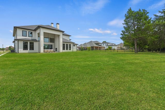 1032 E Parview Circle, Grand Prairie, TX 75104