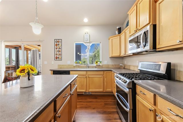 7707 88th Place NE, Marysville, WA 98270