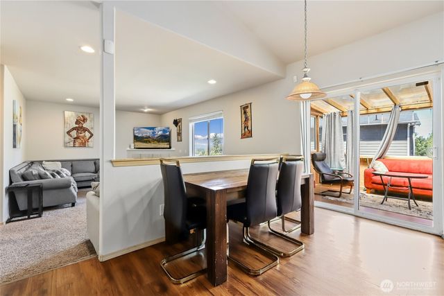 7707 88th Place NE, Marysville, WA 98270