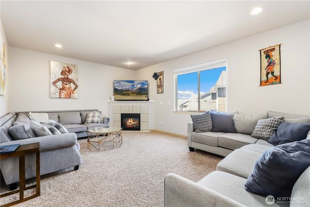 7707 88th Place NE, Marysville, WA 98270