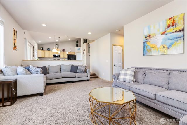 7707 88th Place NE, Marysville, WA 98270