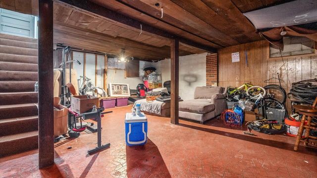 65 S 34th Street, Newark, OH 43055