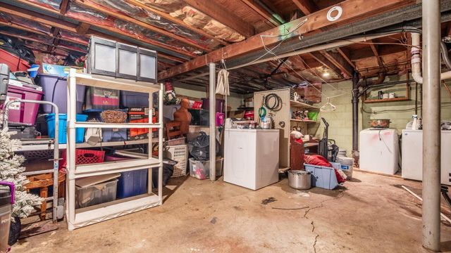 65 S 34th Street, Newark, OH 43055