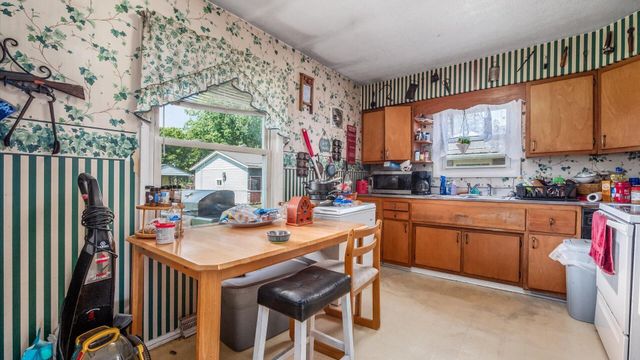 65 S 34th Street, Newark, OH 43055