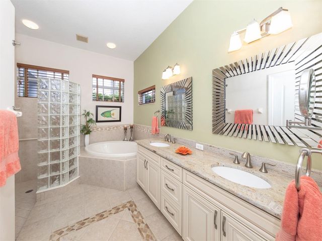 819 SHADOW BAY WAY, Osprey, FL 34229