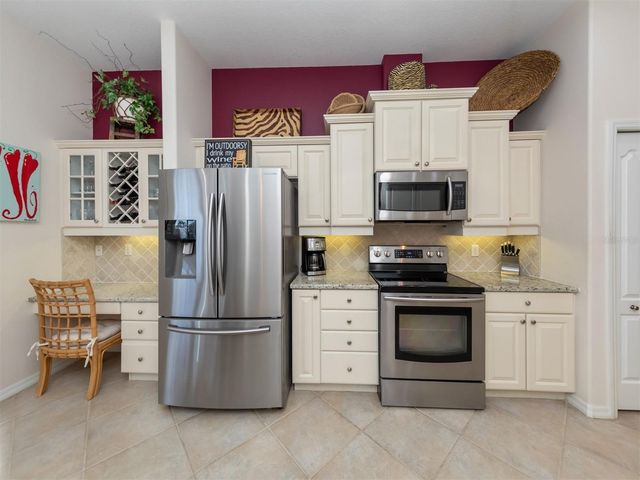 819 SHADOW BAY WAY, Osprey, FL 34229