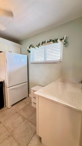 2728 N Garden Dr Drive N 214, Lake Worth, FL 33461