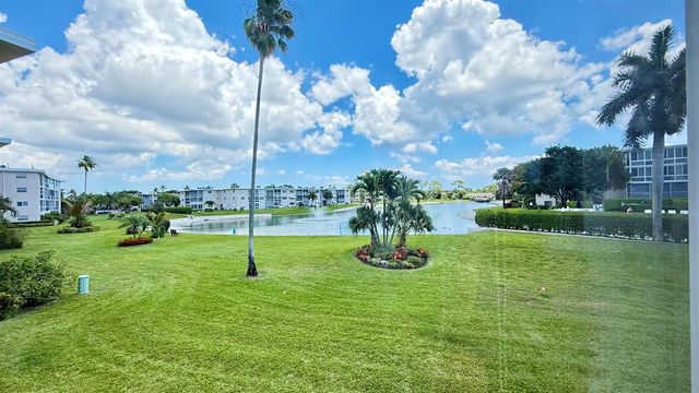 2728 N Garden Dr Drive N 214, Lake Worth, FL 33461