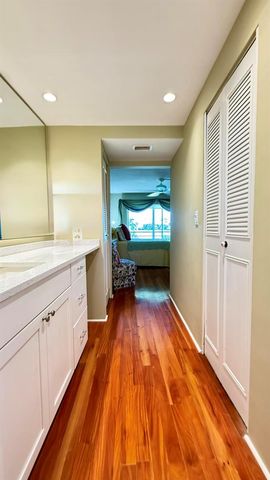 2728 N Garden Dr Drive N 214, Lake Worth, FL 33461